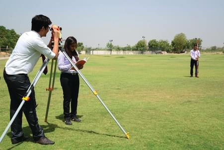 PDEU Laboratory photo 3